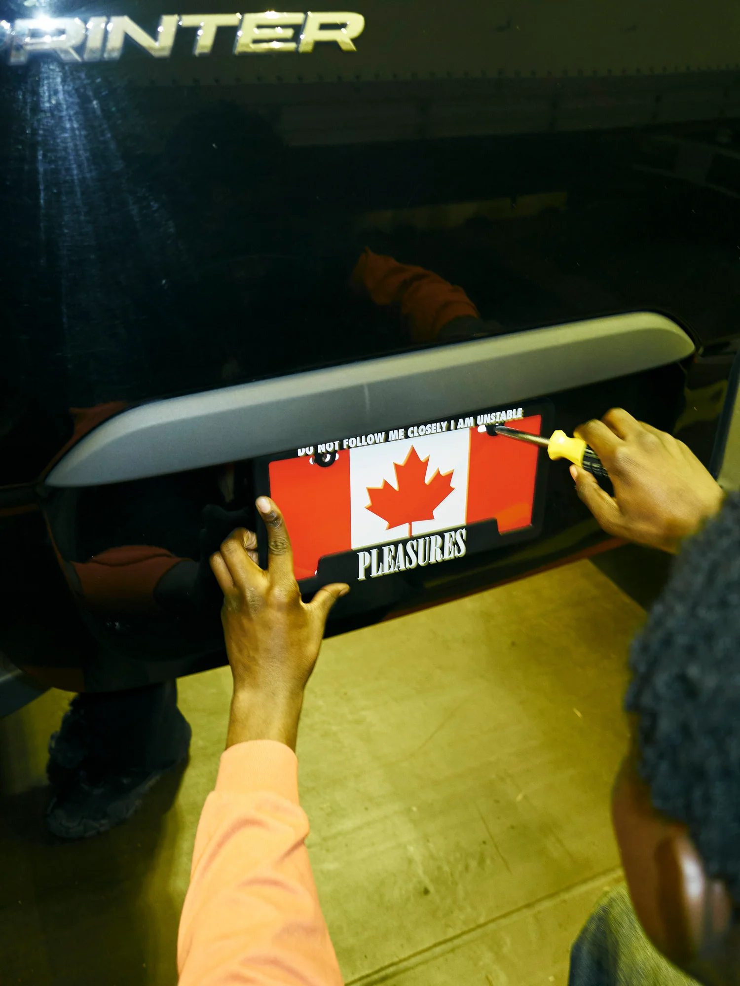 FOLLOW LICENSE PLATE COVER - Image 2