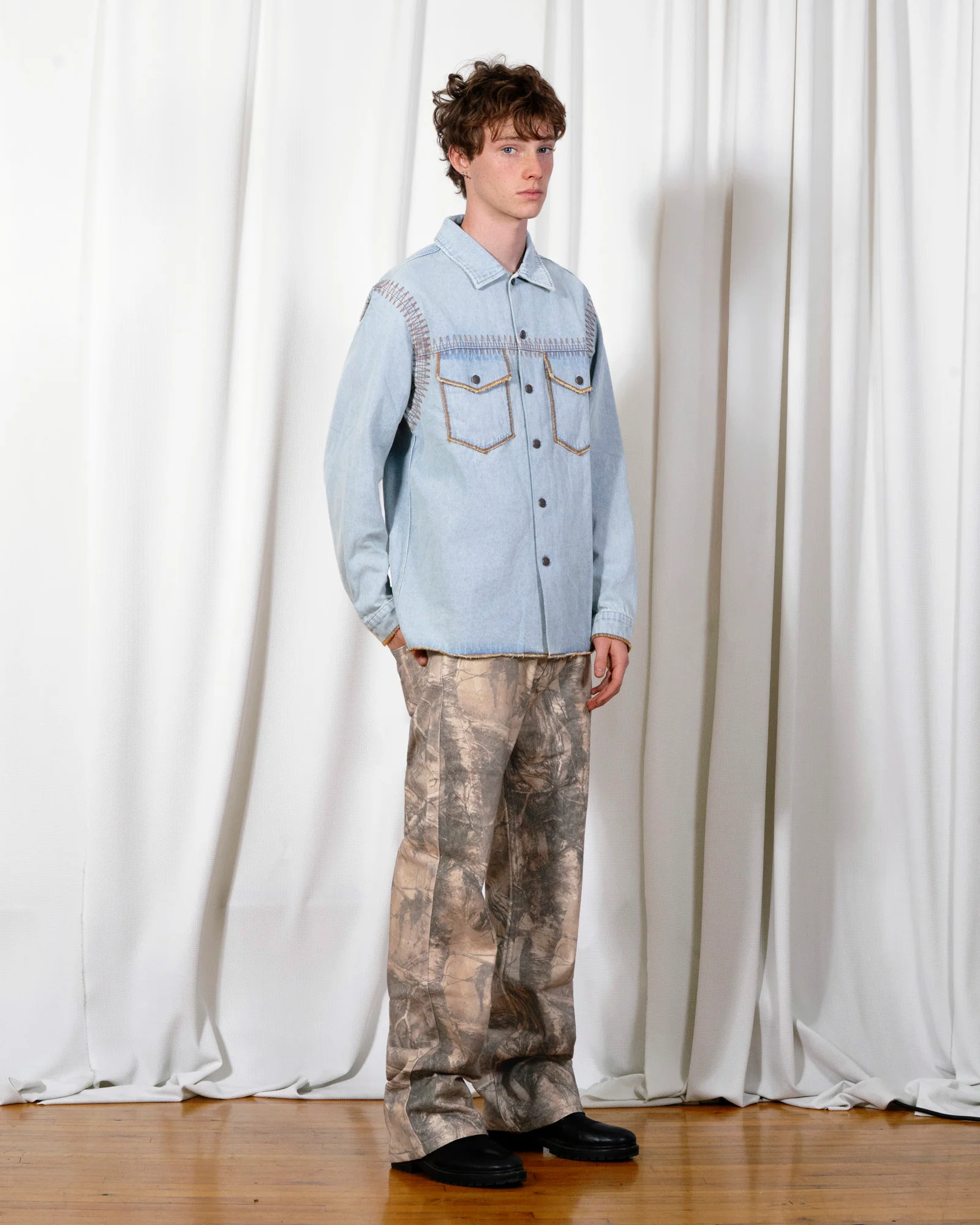 HENDRIX FLARE JEANS - Image 4