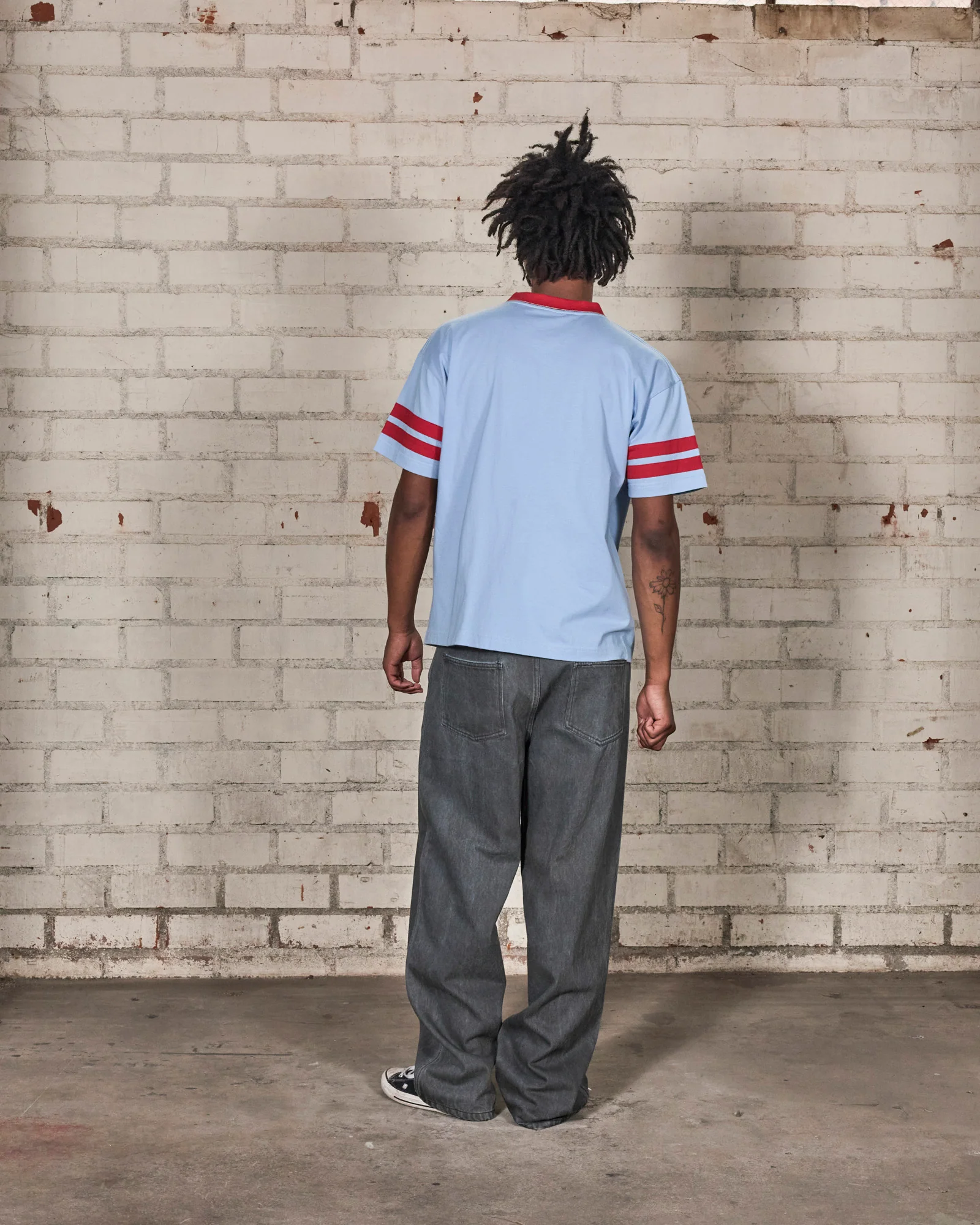 HOLE V-NECK JERSEY - Image 5
