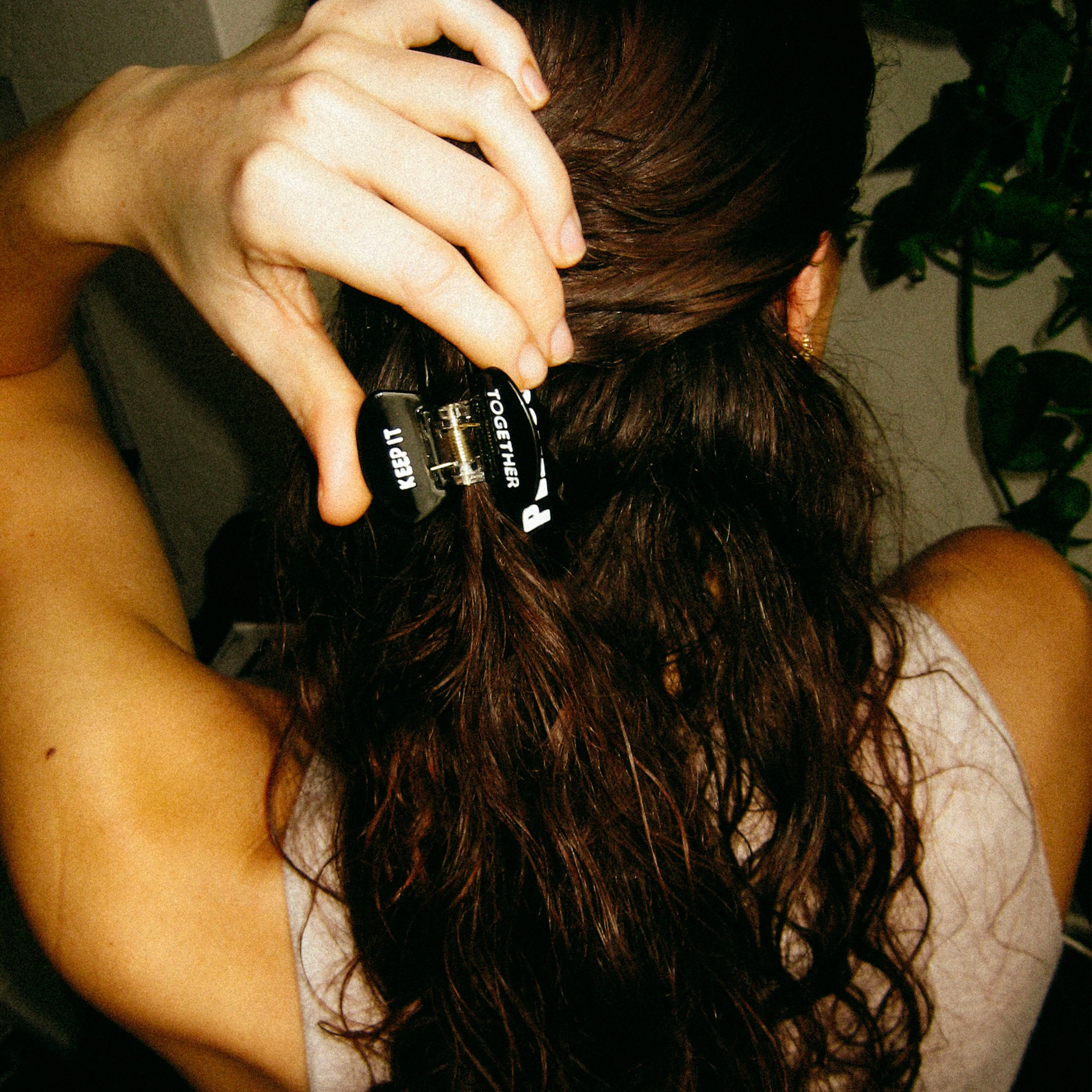 TOGETHER CLAW HAIR CLIP - Image 3